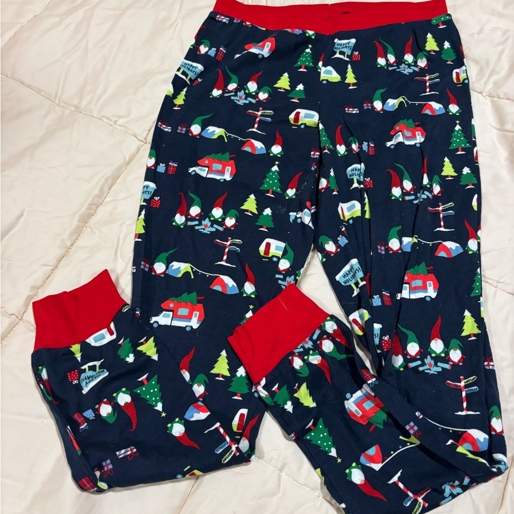 Woman’s small Wondershop Red and Green Holiday Christmas Pajamas - Picture 7 of 10